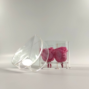 caixa de flores de acrílico transparente com 3 furos em forma de coração personalizada 