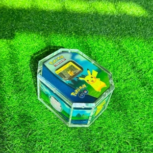 Capa protetora de acrílico para caixa de lata Pokémon TCG 