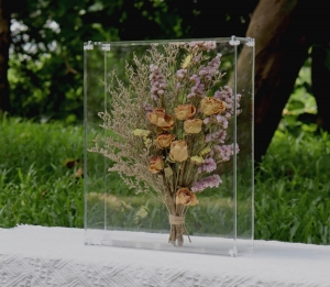 Caixa de exposição de flores preservadas de acrílico por atacado 