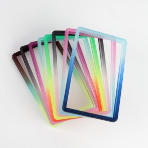 Protetor de placa de TPU com proteção graduada. 