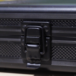 Estojo de armazenamento de metal preto para PSA com fechadura | Fabricante de acessórios TCG da YAGELI 
