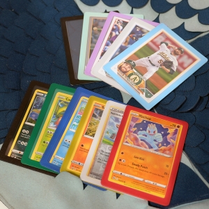 Toploader colorido para cartas colecionáveis com protetor rígido de cartas e bordas reforçadas 