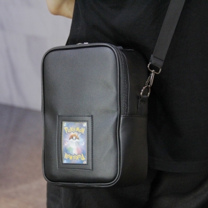 Bolsa transversal preta de Oxford para cartas colecionáveis com janela de exibição 