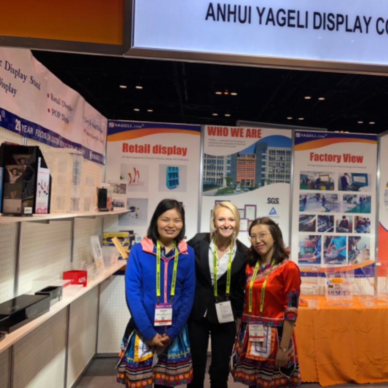 Testemunhos de clientes do organizador de maquiagem acrílica canadense